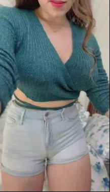  me for a lazy Saturday? Clothing is optional ;) (19f)