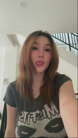 Bigger than her head